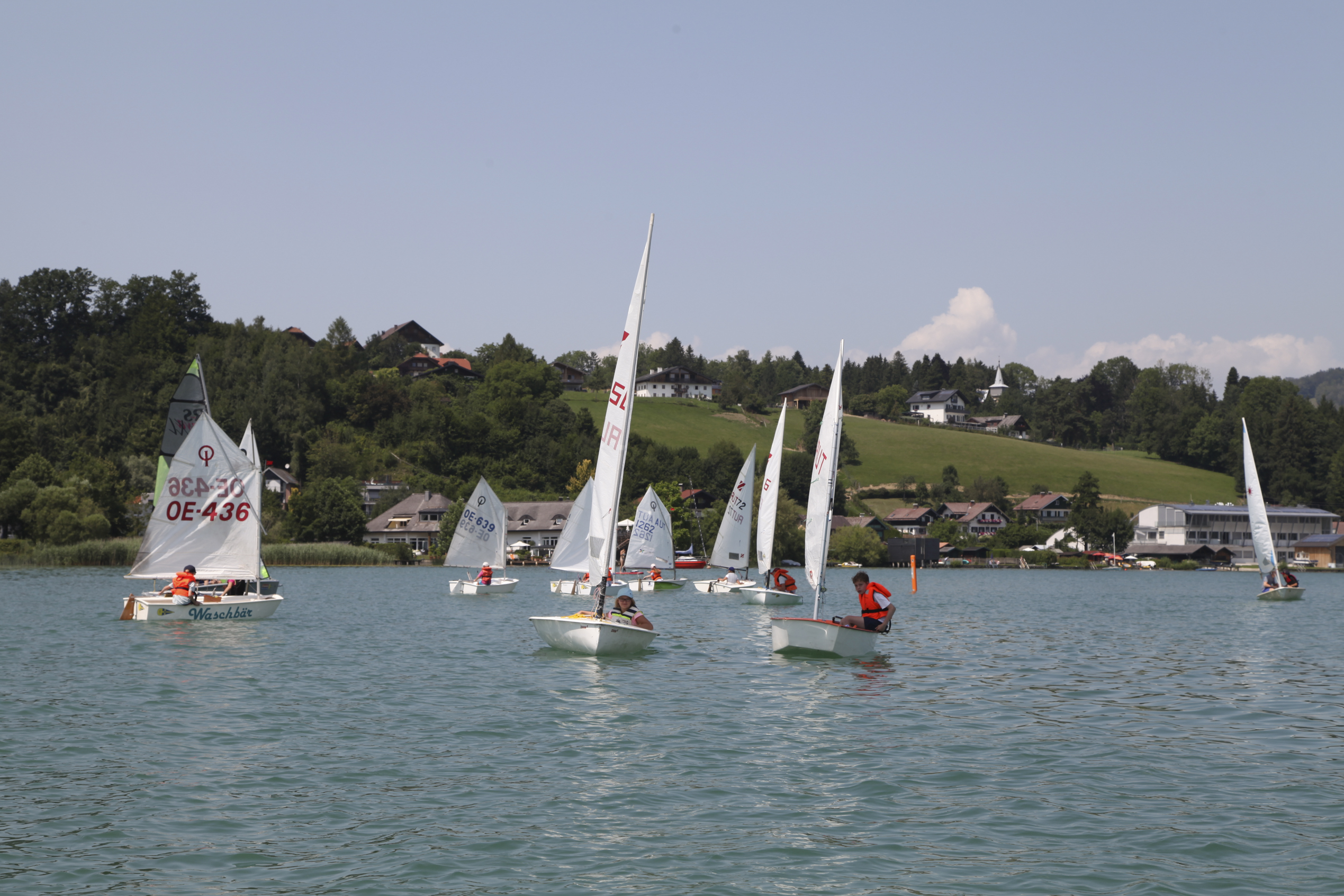 Jugend beim Segeln